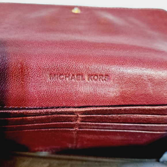 Michael Kors Bi Fold Accordian Leather Wallet in Burgundy Oxblood - Picture 5 of 8